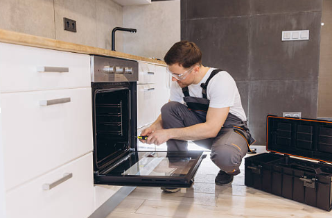 Skilled Handyman Contractor Services Ensuring Efficient Property Upkeep