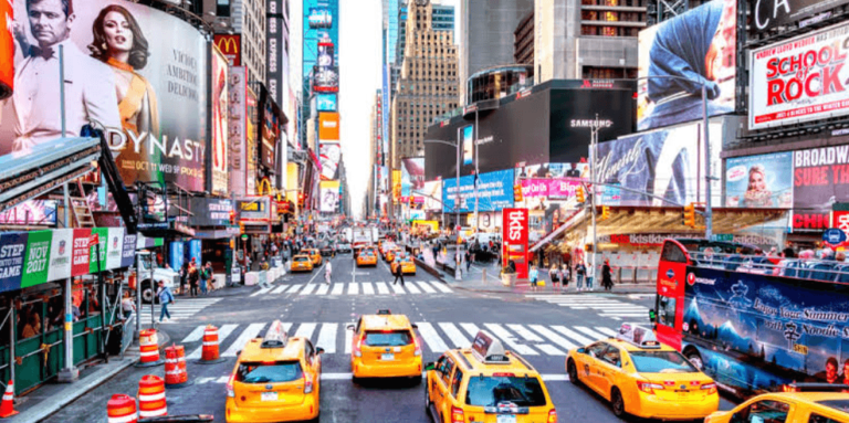 Digital Out-of-Home Advertising: Strategy, Tips, and Examples
