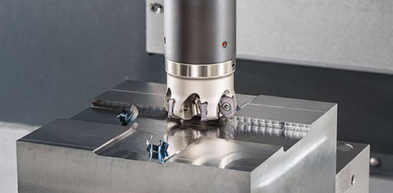 How Auto Tool Changing and Precision Measurement Improve CNC Accuracy